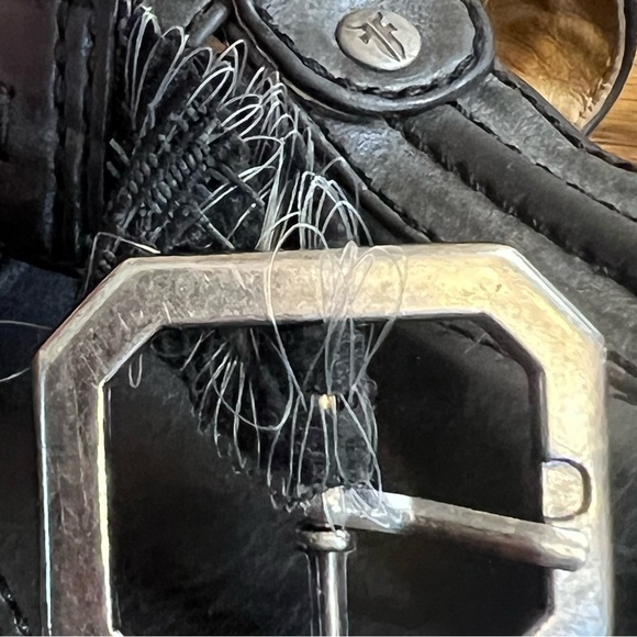 FRYE Grey Leather Alessia Trapunto Flats - Thong Sandals, Size 8 - Picture 6 of 7